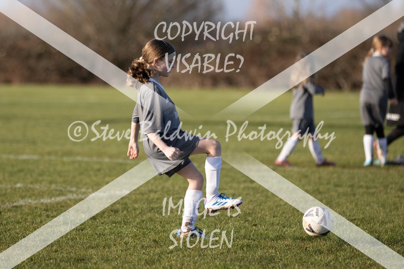 1DX30643 - 2026-01-17 FC Abbey Meads U9 Purple Girls V Develop FC U9 Girls