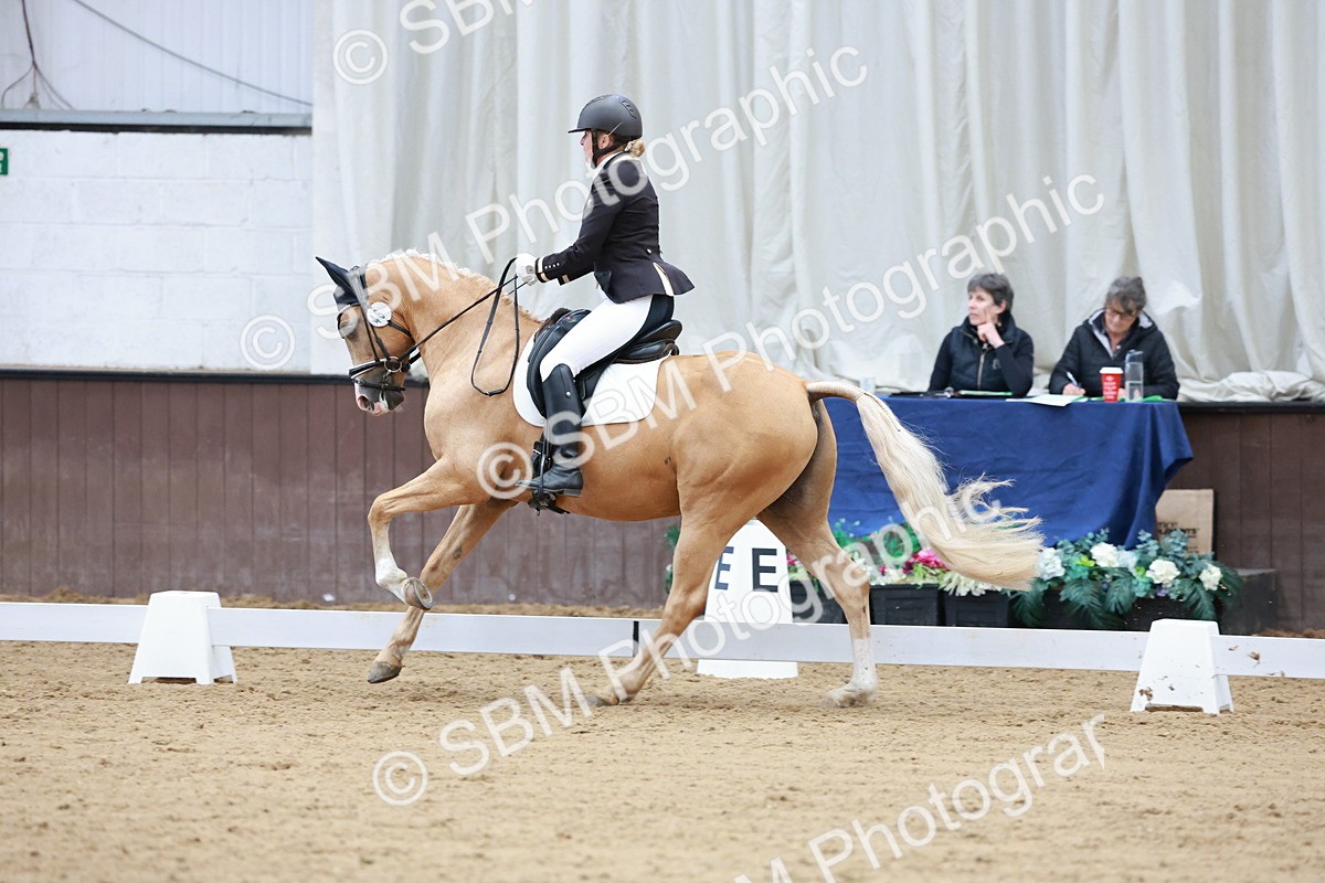 SBM_009861 - Class 6b - Novice 6 - 12.40-13.43