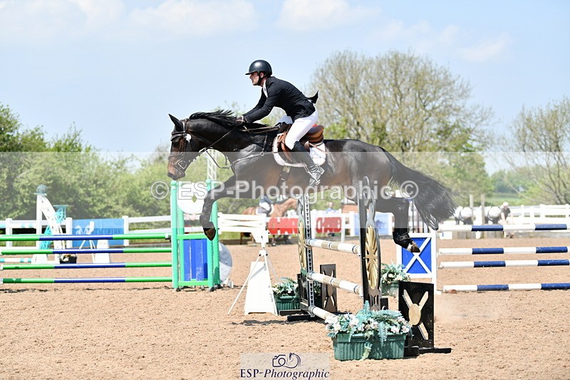 240512A-130501-18571 - Cls 41 Discovery and 1m Open