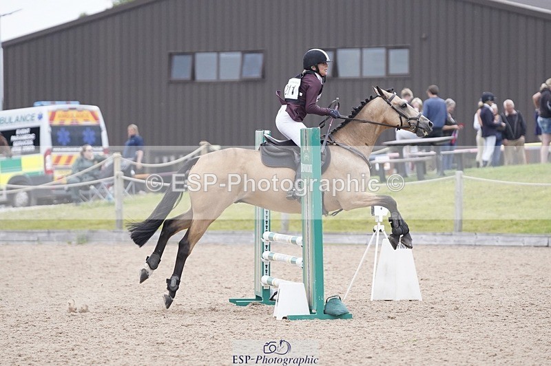 240831A-141646-04065 - 211-Fiona.Lewis-BALLYANNY.BUTTONS