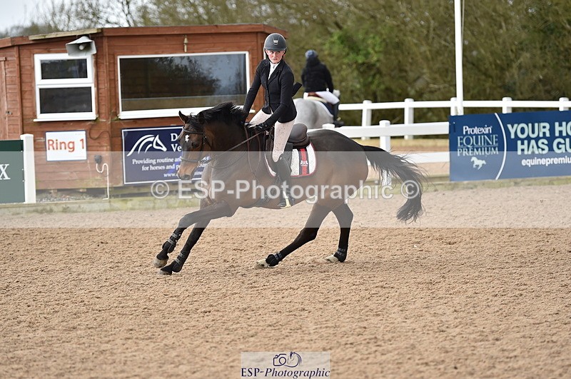 240327A-130144-00499 - Cls 4 Newcomers and 1.10m Open