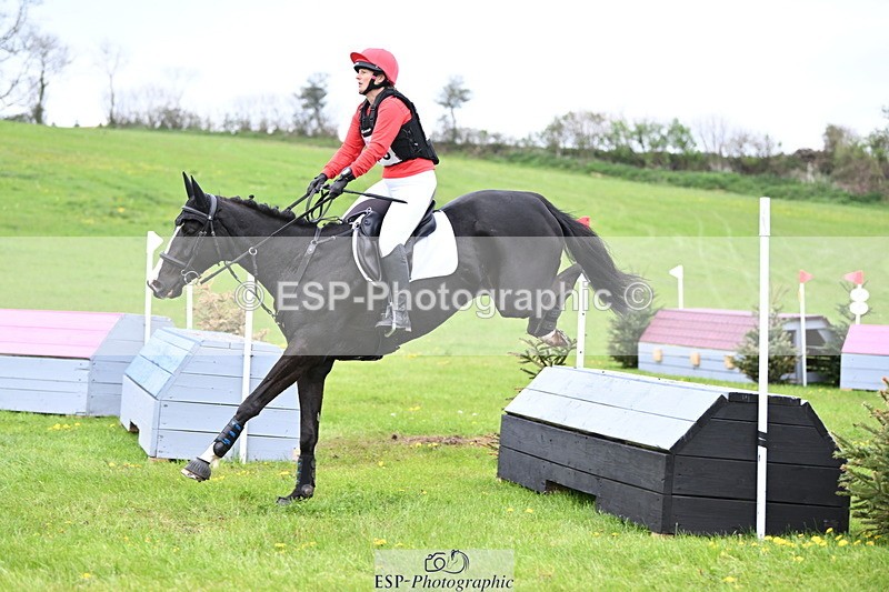 250419-162126-13395 - 673-Sarah.Whitehead-SHAKE.HIM.UP