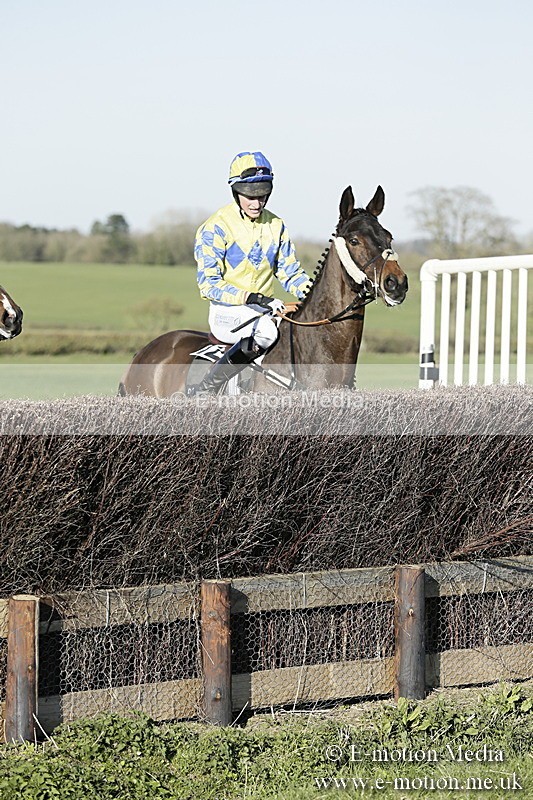 PtP 250317 440 - V.W.H. Hunt Point-to-Point Siddington 25/03/17