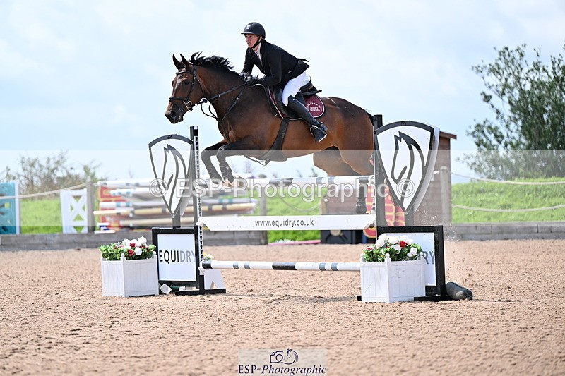 240726A-140901-01809 - Cls 4 Snr 1.20m Open