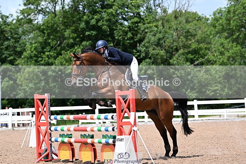 240619A-142301-00565 - Cls 4 Snr Newcomers and 1.10m Open