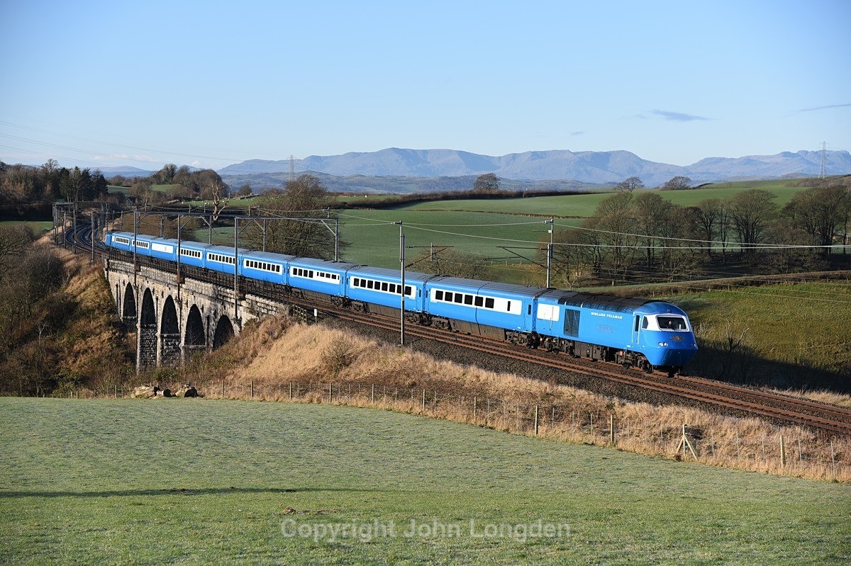 JL - 8.12.22 43046 & 43055 1Z45 Watford Junc - Edinburgh, Docker - West Coast Main Line (north to south)