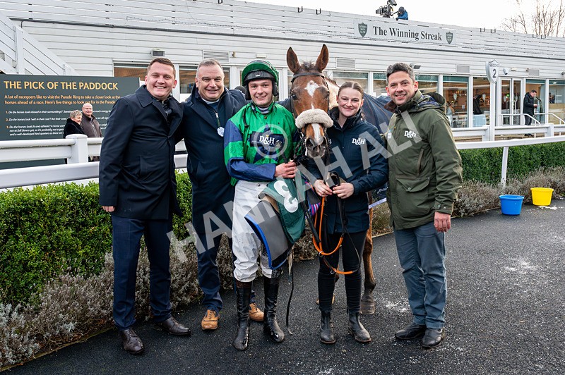 211125-Race 6-Aboutdamntime-2220 - Race 6