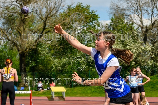 West25Sat-919709 - Field Female