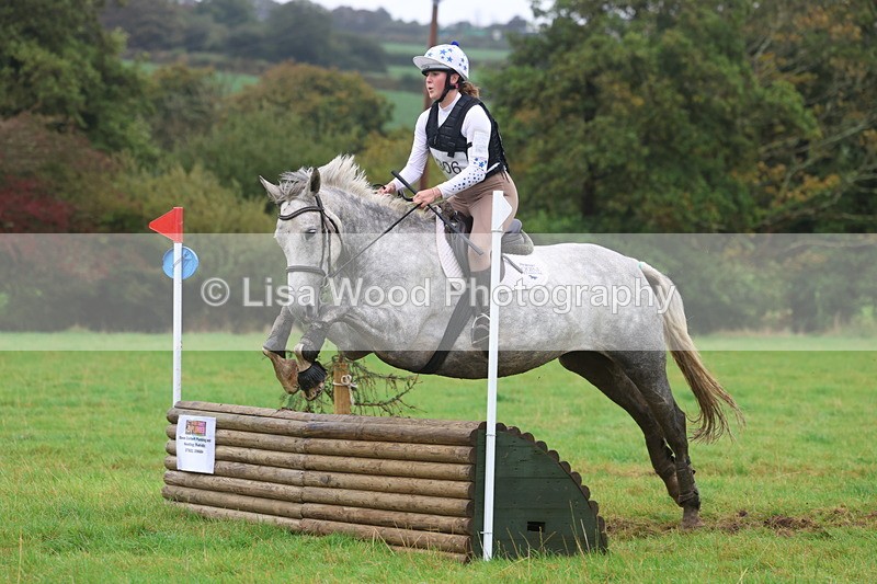 3E7A1701 - Class 3: 70cm Pairs: Half Roll Top