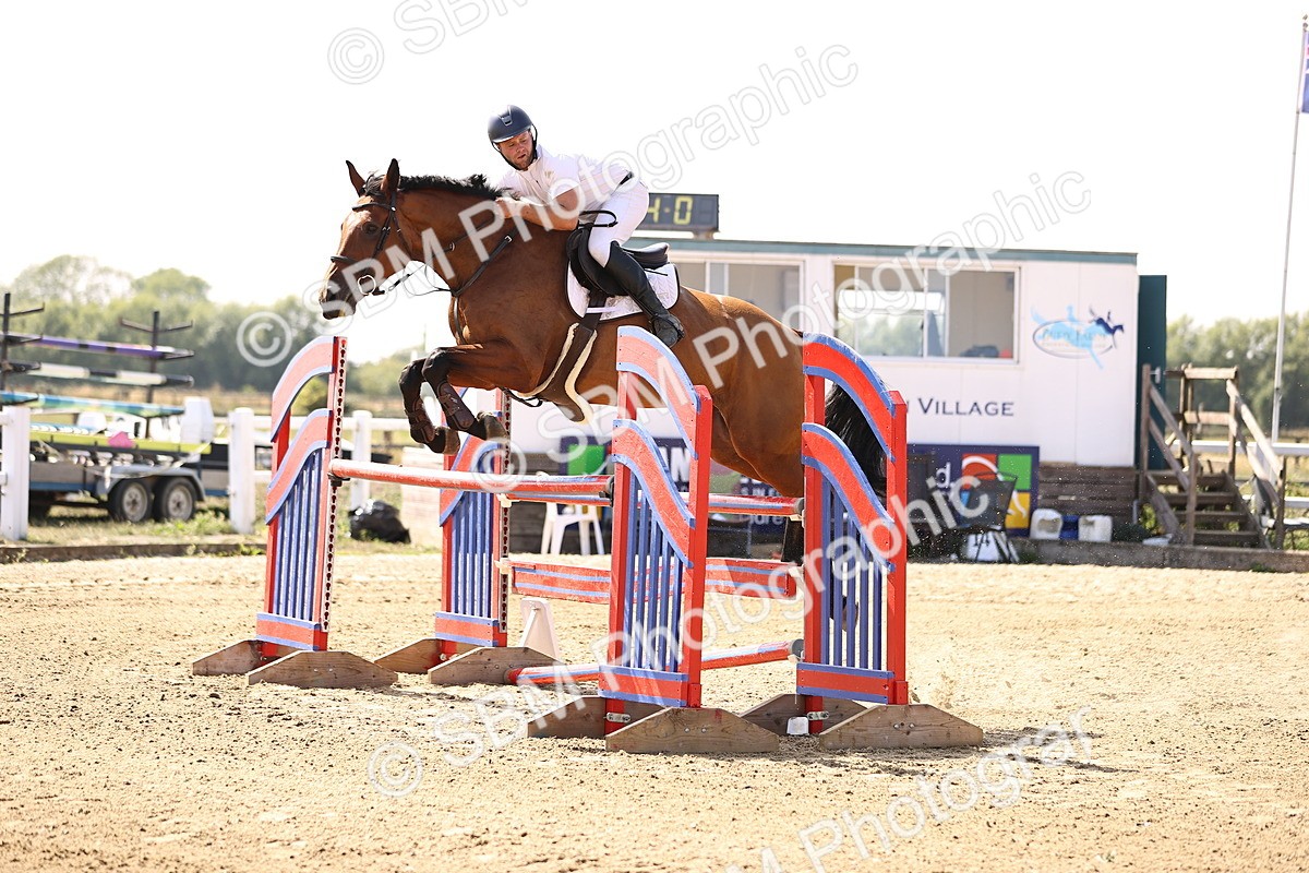 SBM_006831 - Class 13 - Senior Newcomers - 1.10m