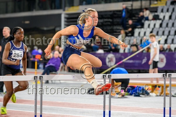 Age26SAT-914499 - Track Female Set One