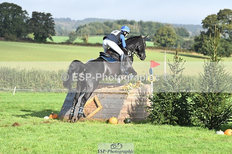 231020-110023-07054 - 056-WILLOW.BDA-Lisa.Maynard-XC