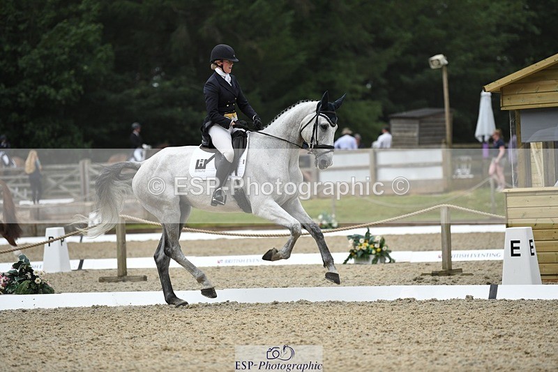 230525-114041-01879 - 102-BANDITO_VAN_POLDERZICHT-Grace_Taylor-WEDTrotUp+DR