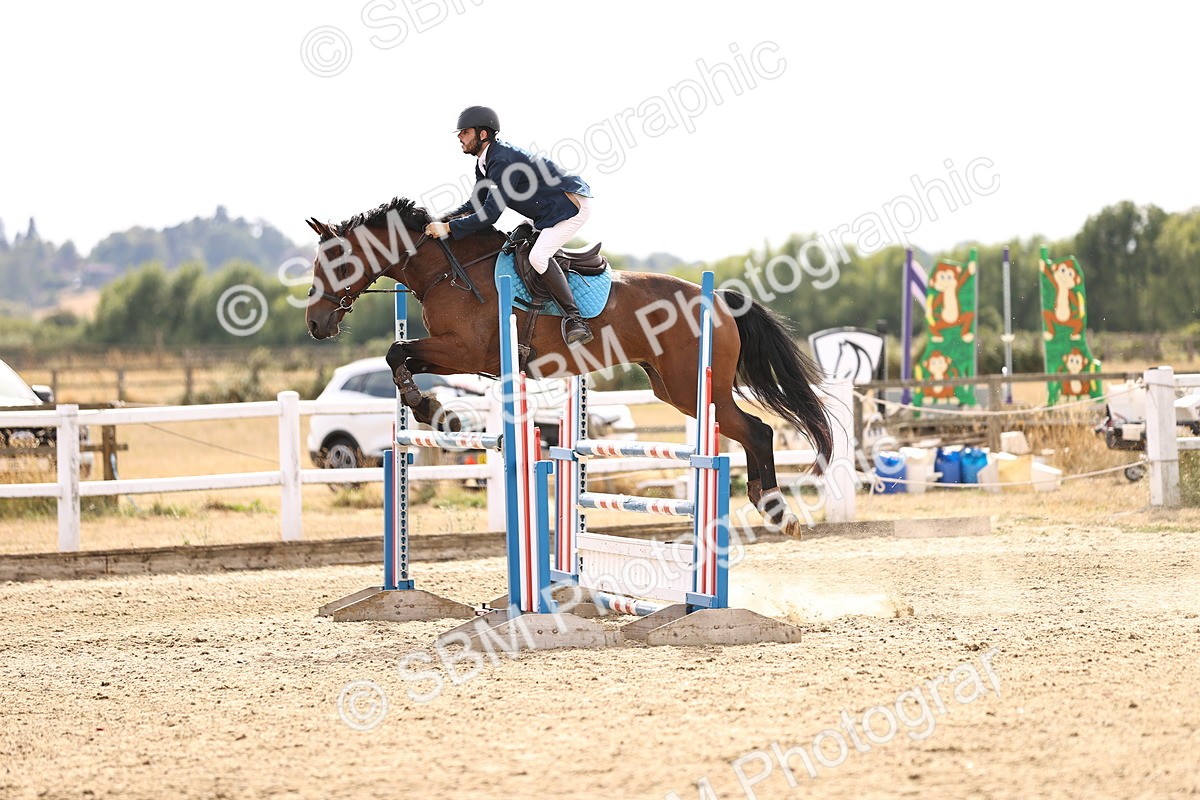 SBM_001709 - Class 6 - Senior Newcomers 1.10m