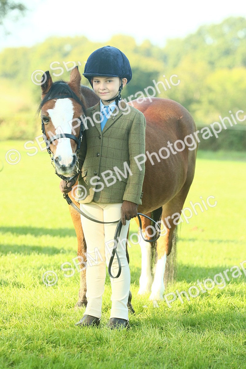 SBM_57511 - S37 - Starters In Hand Showing