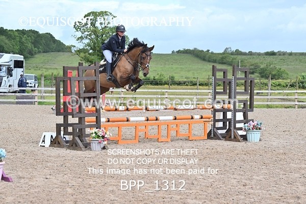 BPP_1312 - CLASS 10 SAT Senior BritiNovice/ 90cm Open