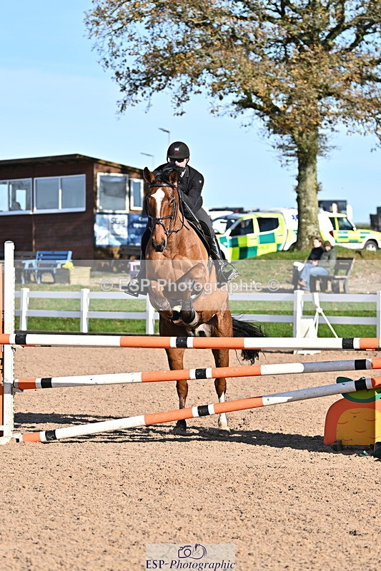 241113A-123347-00511 - Cls 04A&B Snr Newc & 1.10m Open