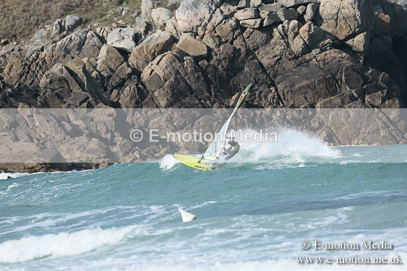 WS 020413-112 - Windsurfing