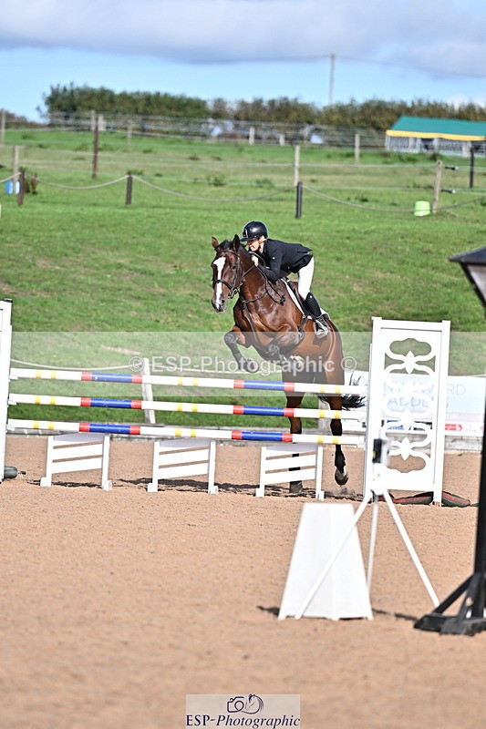260923B-151601-00938 - Cls 06 Snr Fox & 1.20m Open