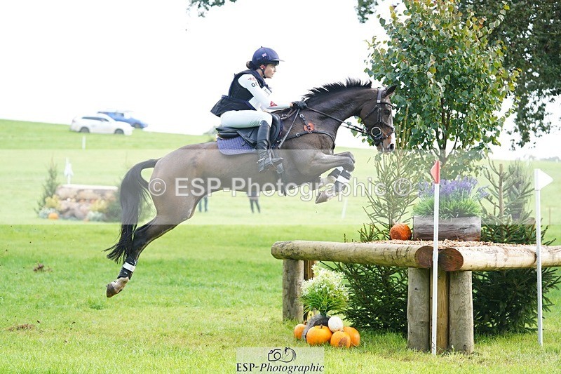 231020-101738-06070 - 007-JEWEL-Charlotte.Cooke-XC