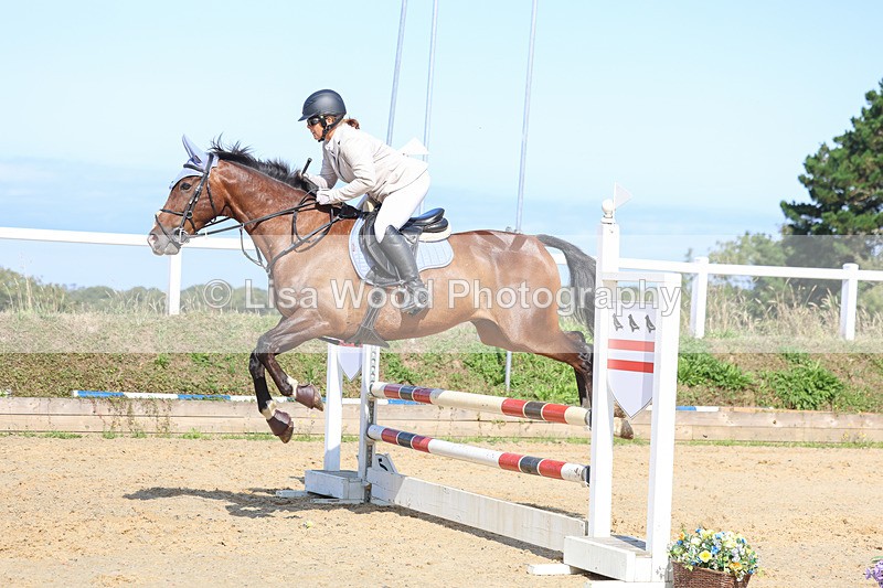 3E7A0519 - Class 4: Senior British Novice/90cm open