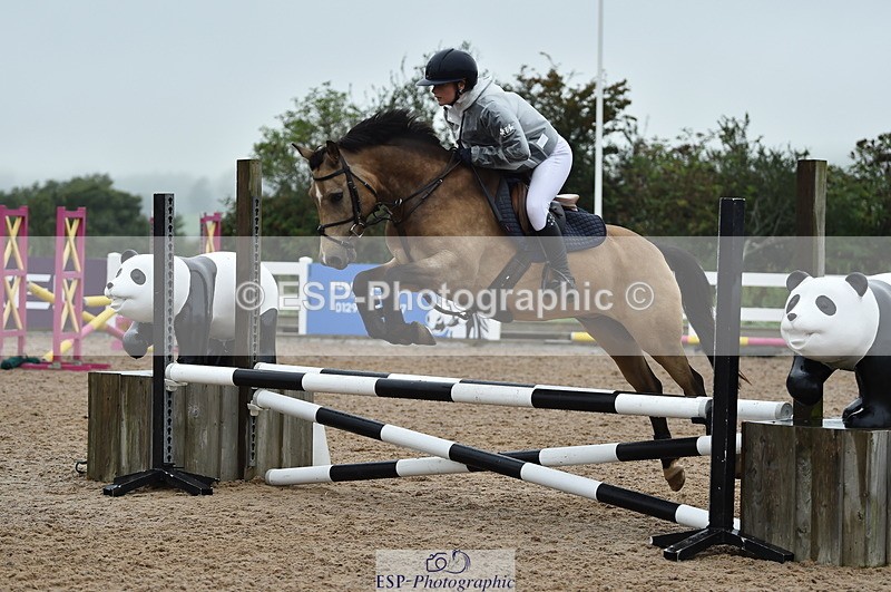 220829A-163650-00278 - 70cm Classes 3a 3b & 4