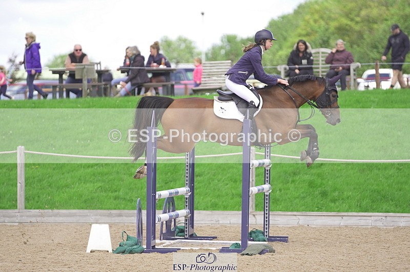 230806A-123150-01995 - Cls 14 Snr Foxhunter & 1.20m Open