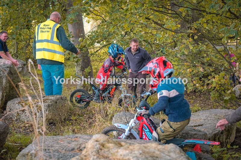 DSCF0264 - Ripon MC Trial 27/09- kids