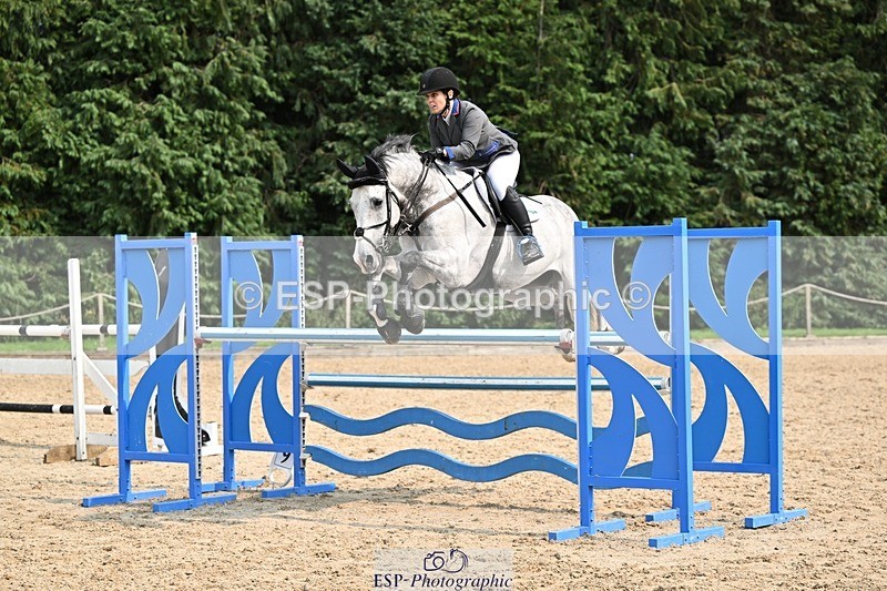 240818-150918-05103 - Cls 12A Snr Foxhunter & 1.20m Open