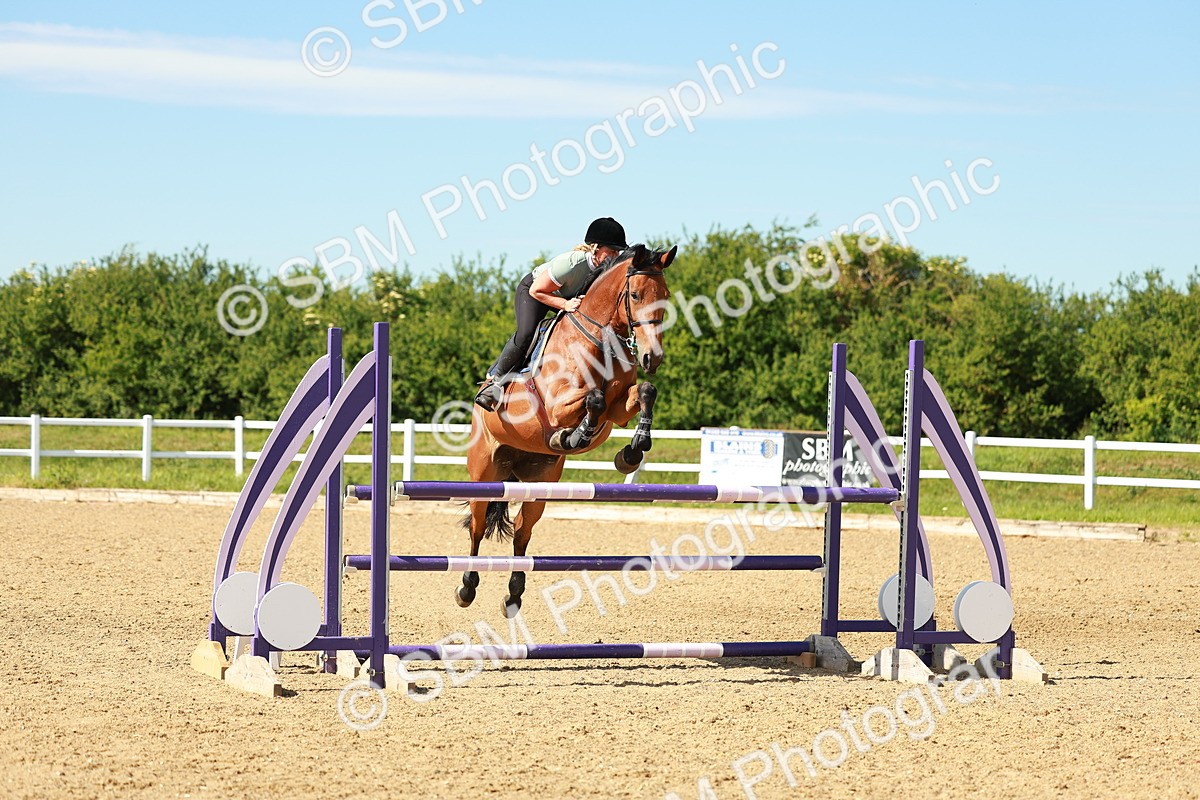 SBM_002825 - Class 4 - Senior Newcomers - 1.10m