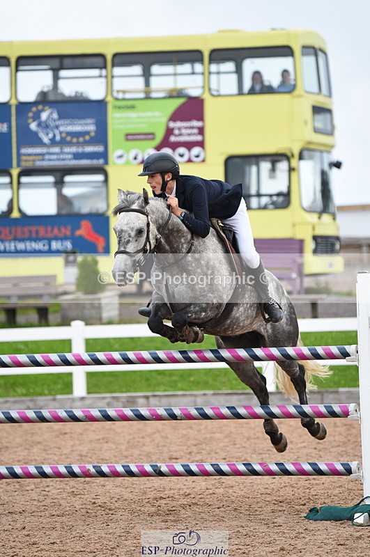 230715A-155500-01709 - Cls 8 1.20m 148cm Restricted Open