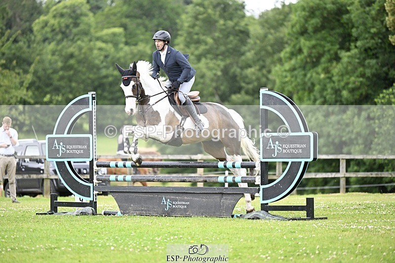 240705-120227-09374 - Cls 27 British Novice and 90cm Open