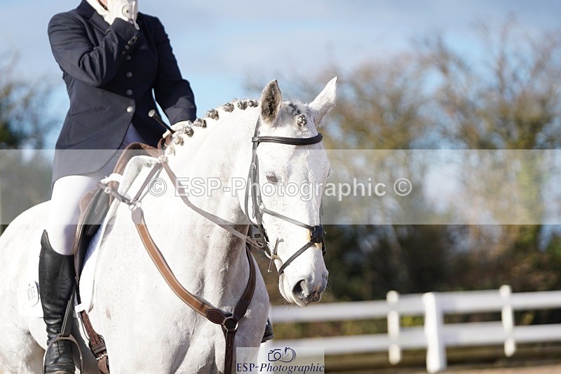 241214-130716-00574 - 105-Janine.Paterson-Machas.Grey