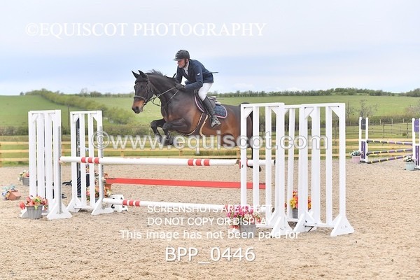 BPP_0446 - CLASS 4 FRI Senior Newcomers/ 1.10m Open