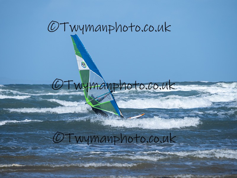 P5251618 - Westward Ho Kiters & Windsurfers 25/5