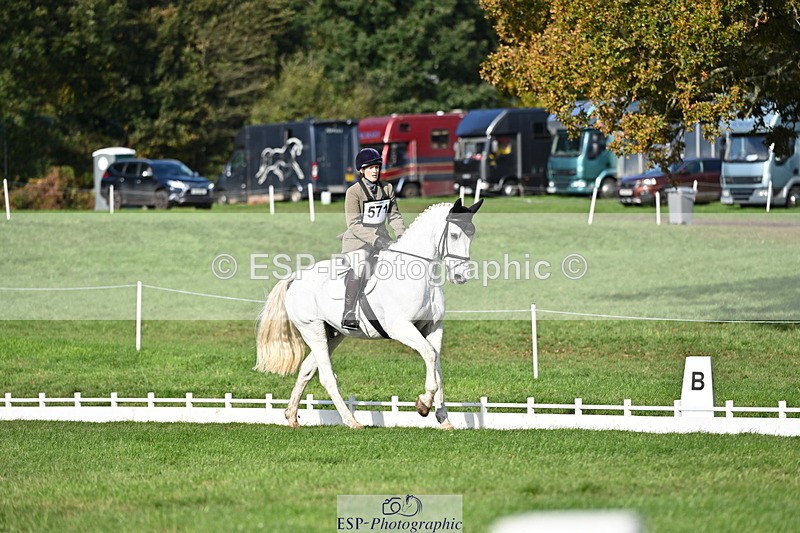 251024A-122044-09933 - G-571-Zoe.Mccanlis