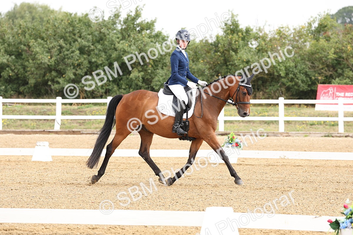 SBM_005469 - Class 6 - Novice 6 - 9.30-10.12