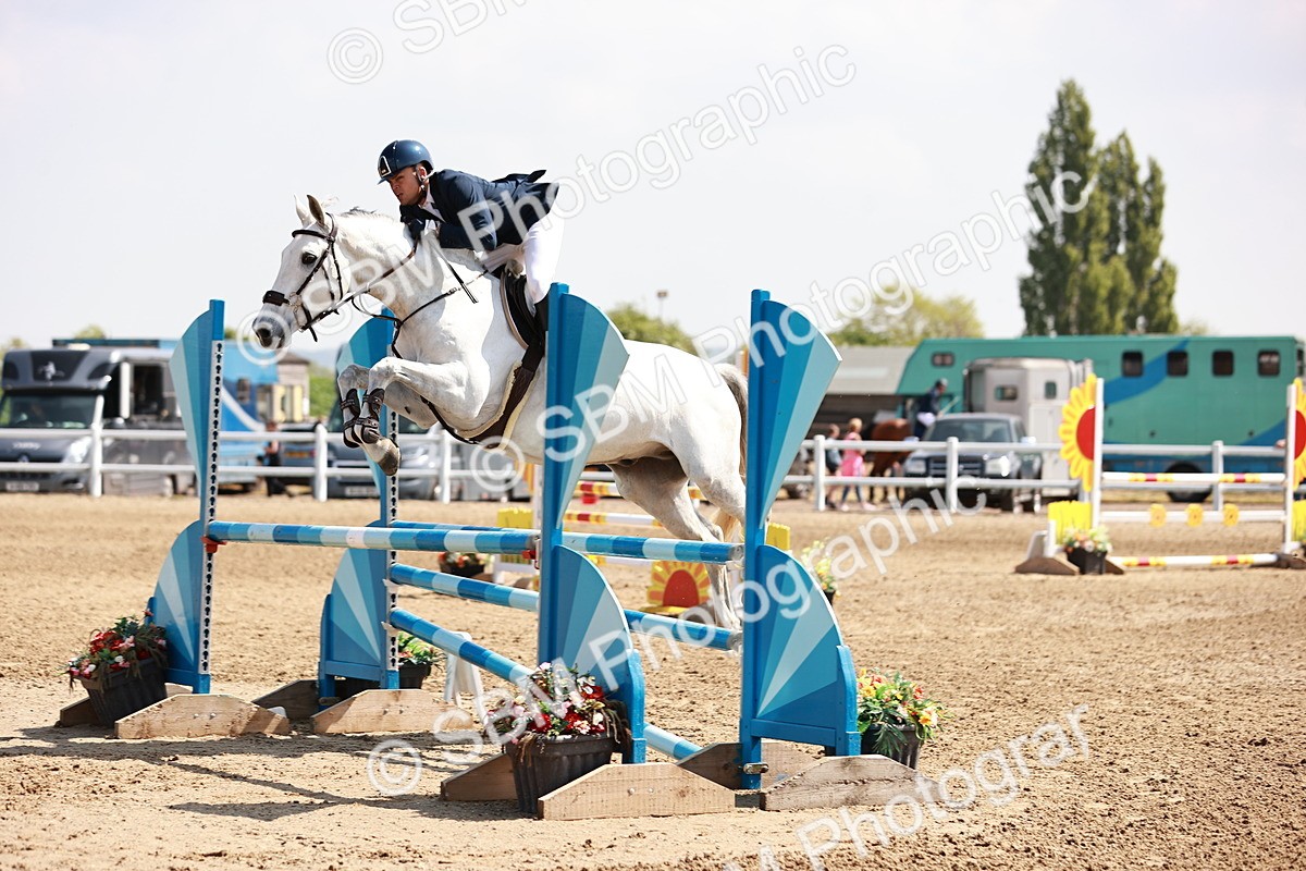  - Class 23 - Senior 1.05m