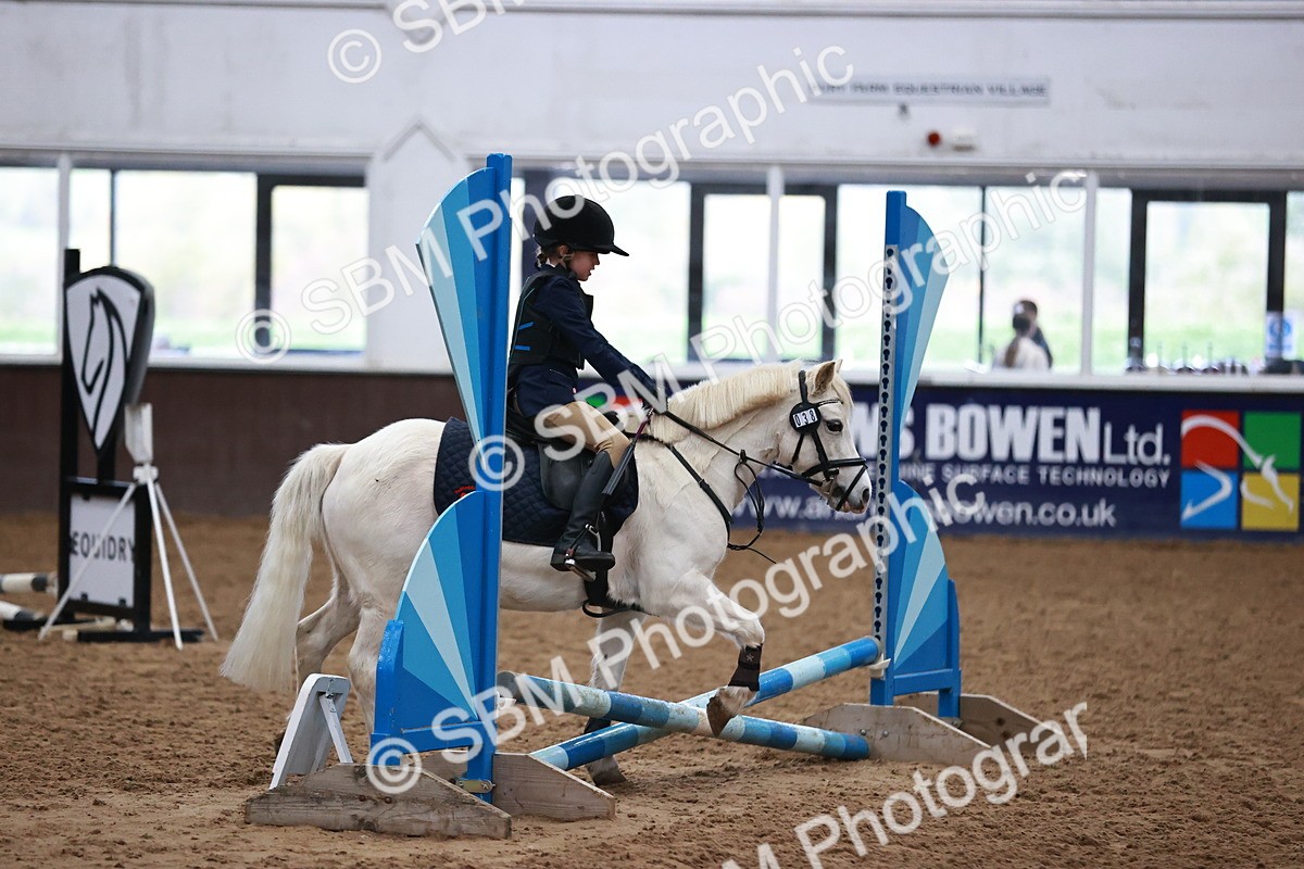 SBM_000224 - Class 1 - Cross Pole Jumping 30cm 40cm