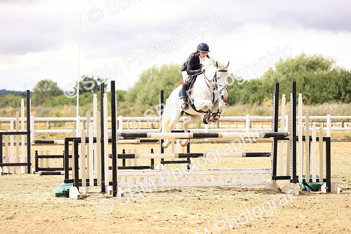 SBM_026805 - Class 13 - Senior Newcomers - 1.10m