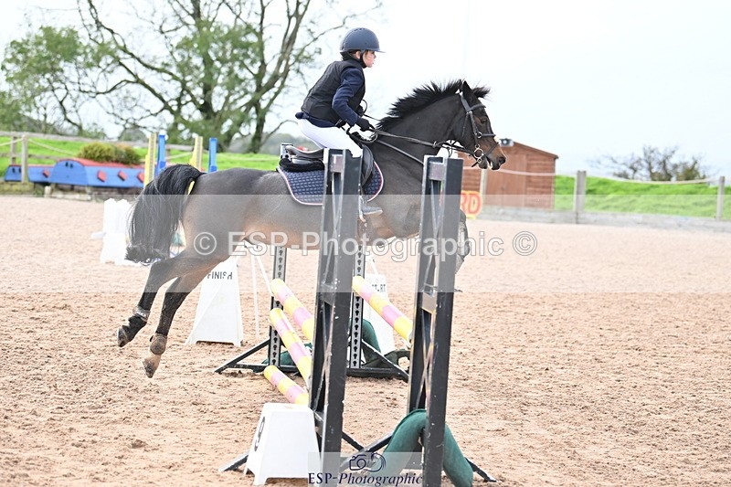 231029A-125131-03369 - Stepping Stones 128cm & 138cm