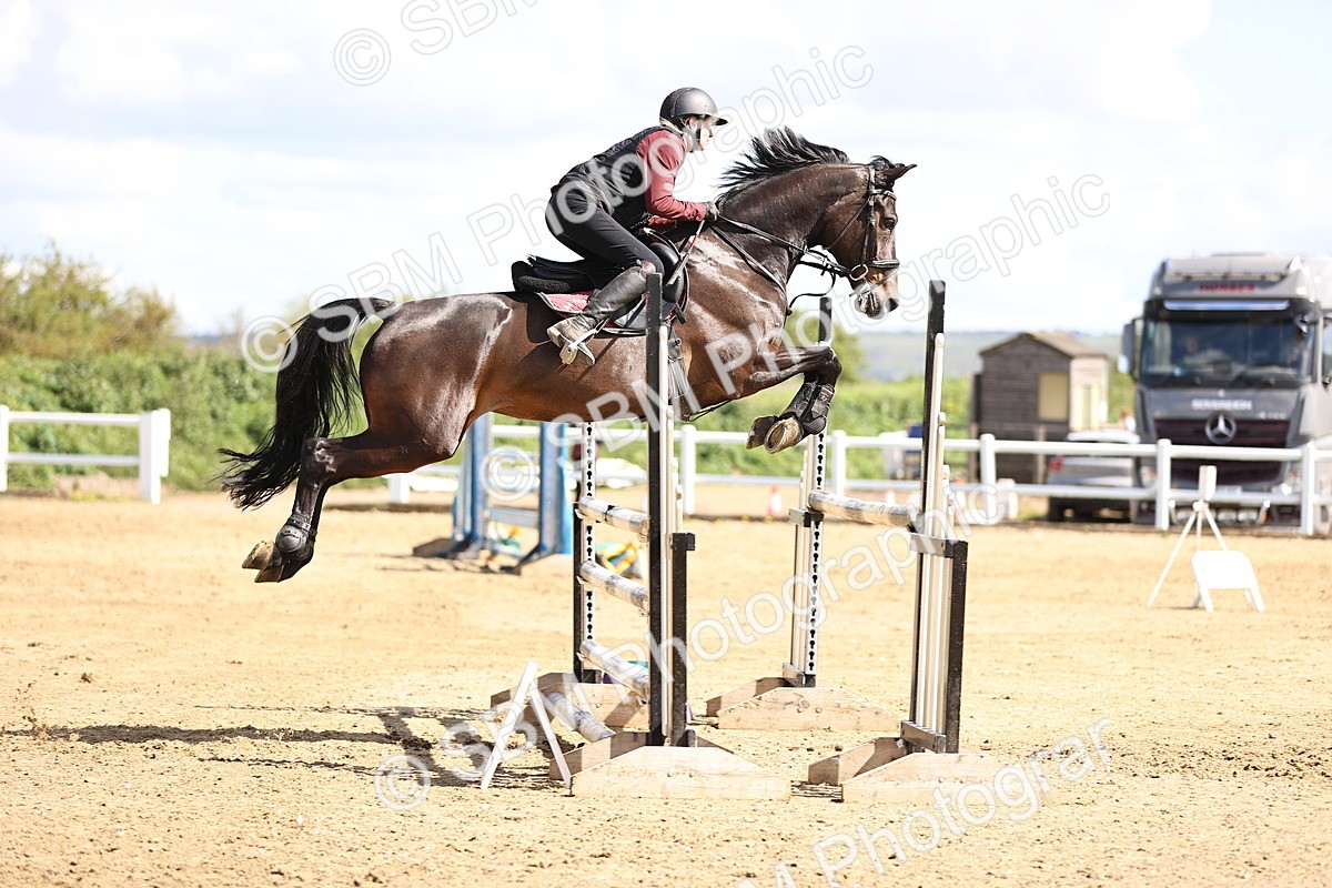 SBM_004369 - Class 17 - Senior Newcomers - 1.10m