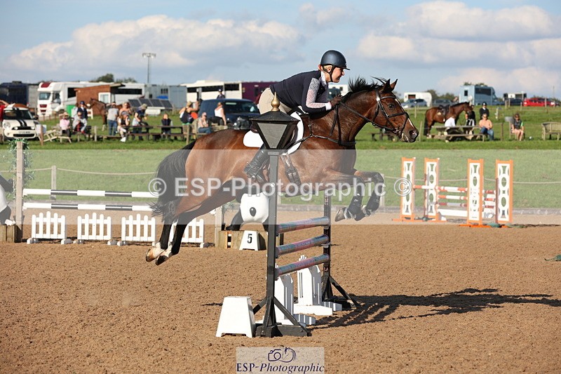 230915A-163244-03210 - Cls 6 Snr 1.05m Derby