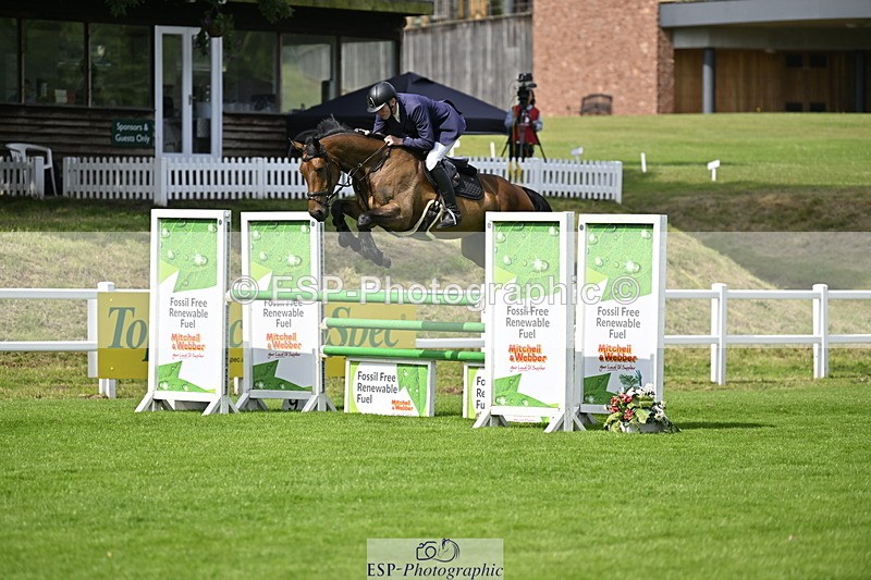 250613A-102755-00453 - Cls 1 Snr Newcomers and 1.10m Open