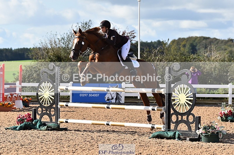 231014A-140924-05226 - Cls 15 1.05m Amateur Q 2nd R