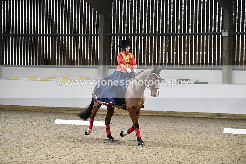 WJ5_9279 - Time 13:04 to 13:41 Fancy Dress DTM