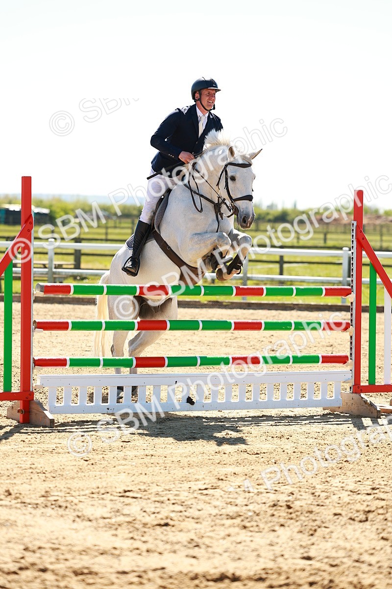 SBM_001424 - Class 4 - Senior Newcomers 1.10m