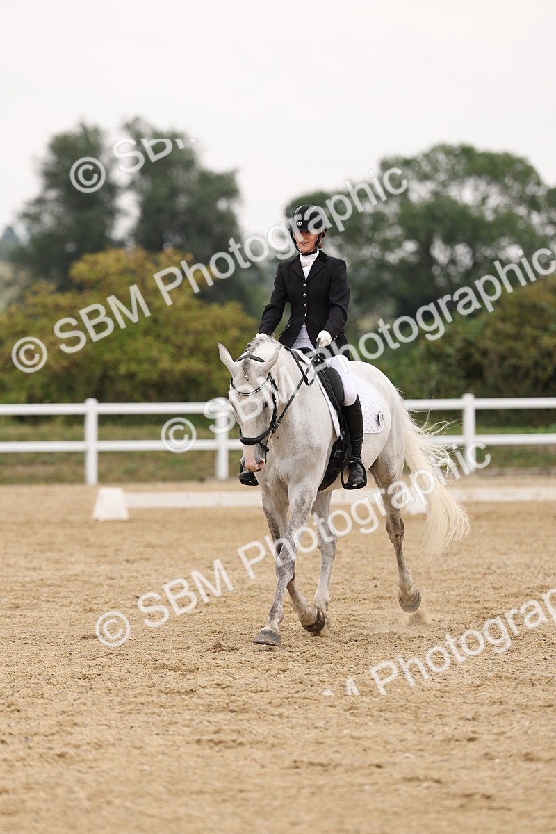 SBM_01782 - Class 9 - Novice 27 Champs