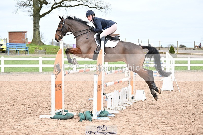 250112-130537-01372 - Cls 20 Newcomers and 1.10m Open