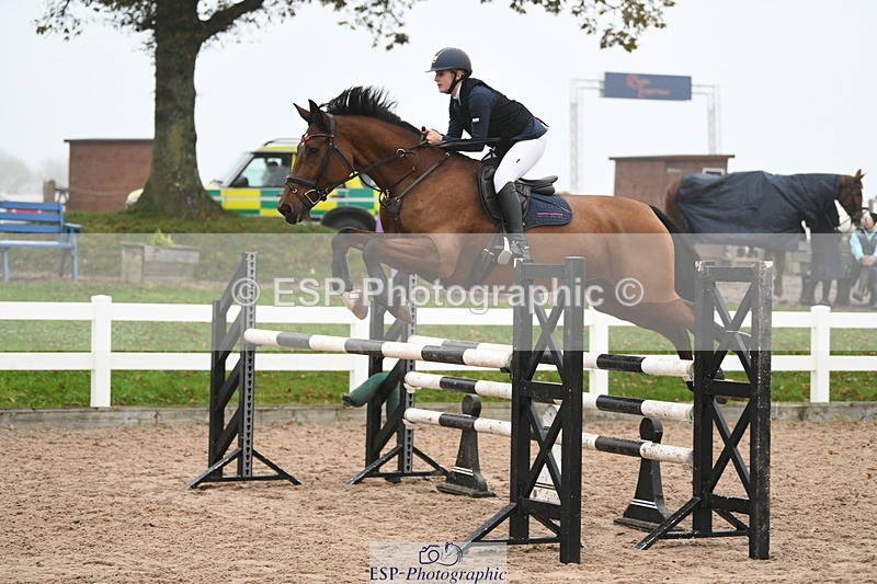 241103A-111810-07745 - SUN Cls 21 Snr Newcomers and 1.10m Open